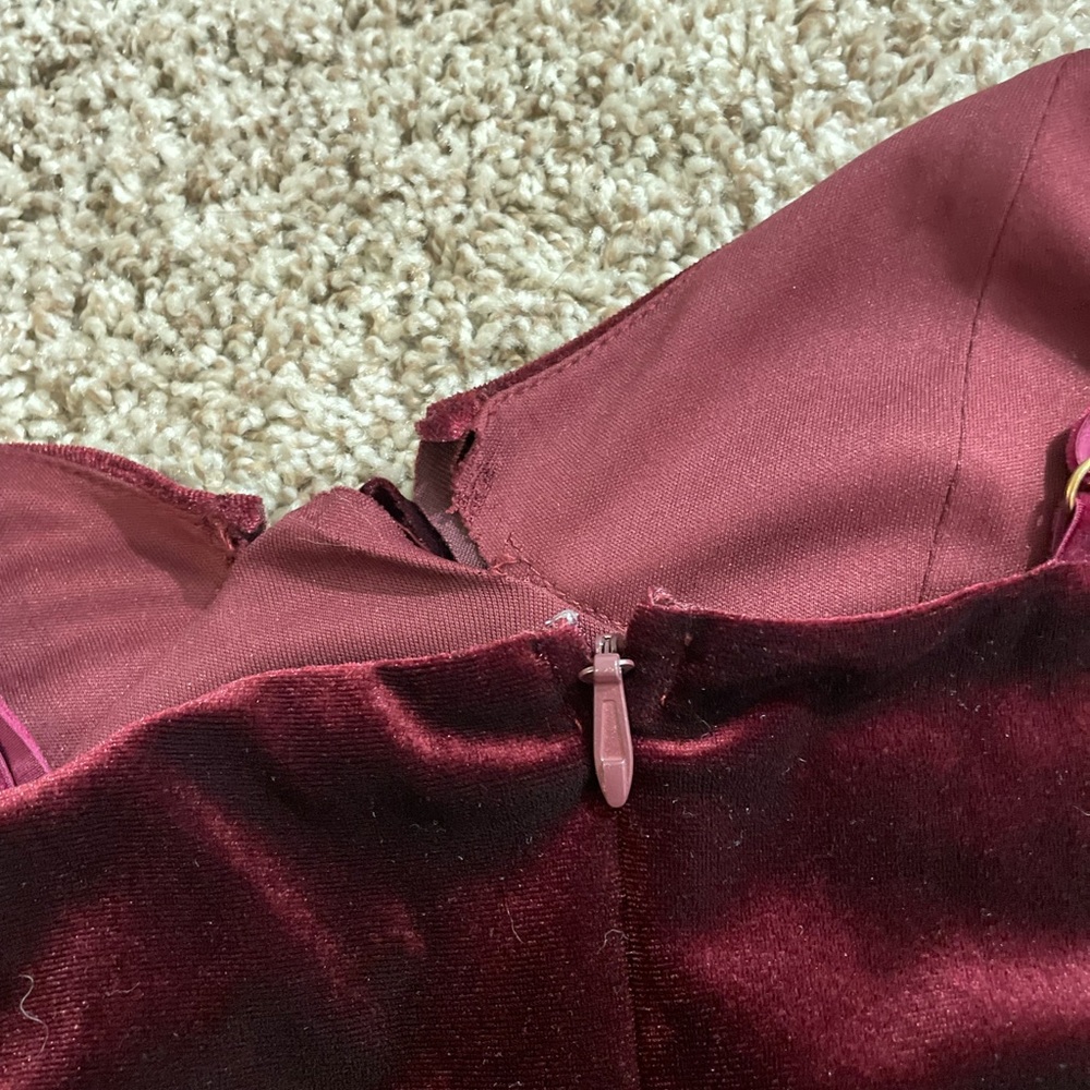 Velvet Hot Miami Styles Cinched Midi Dress - Picture 9 of 12